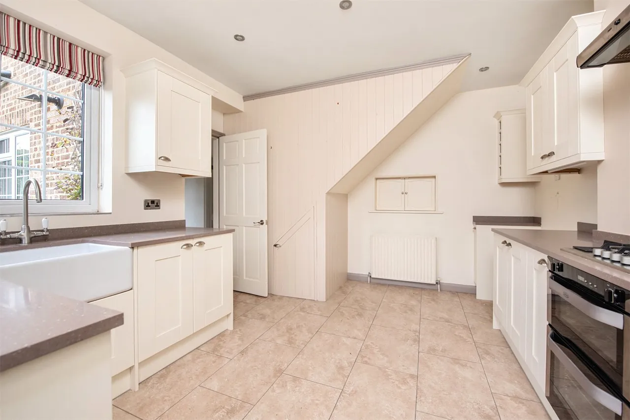 Canal Bank, Ash Vale, Guildford, Surrey, GU12 5HL, photo 5