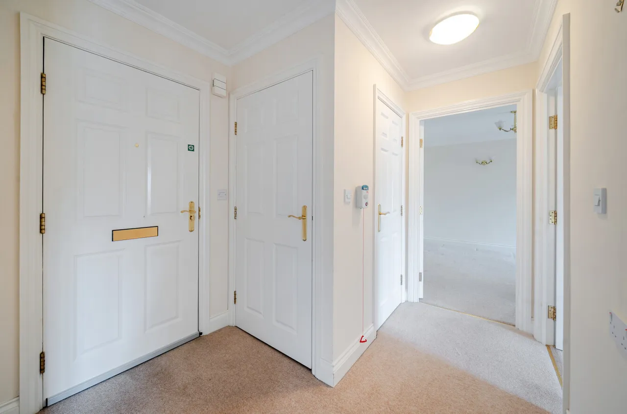 Branksomewood Road, Fleet, GU51, photo 8