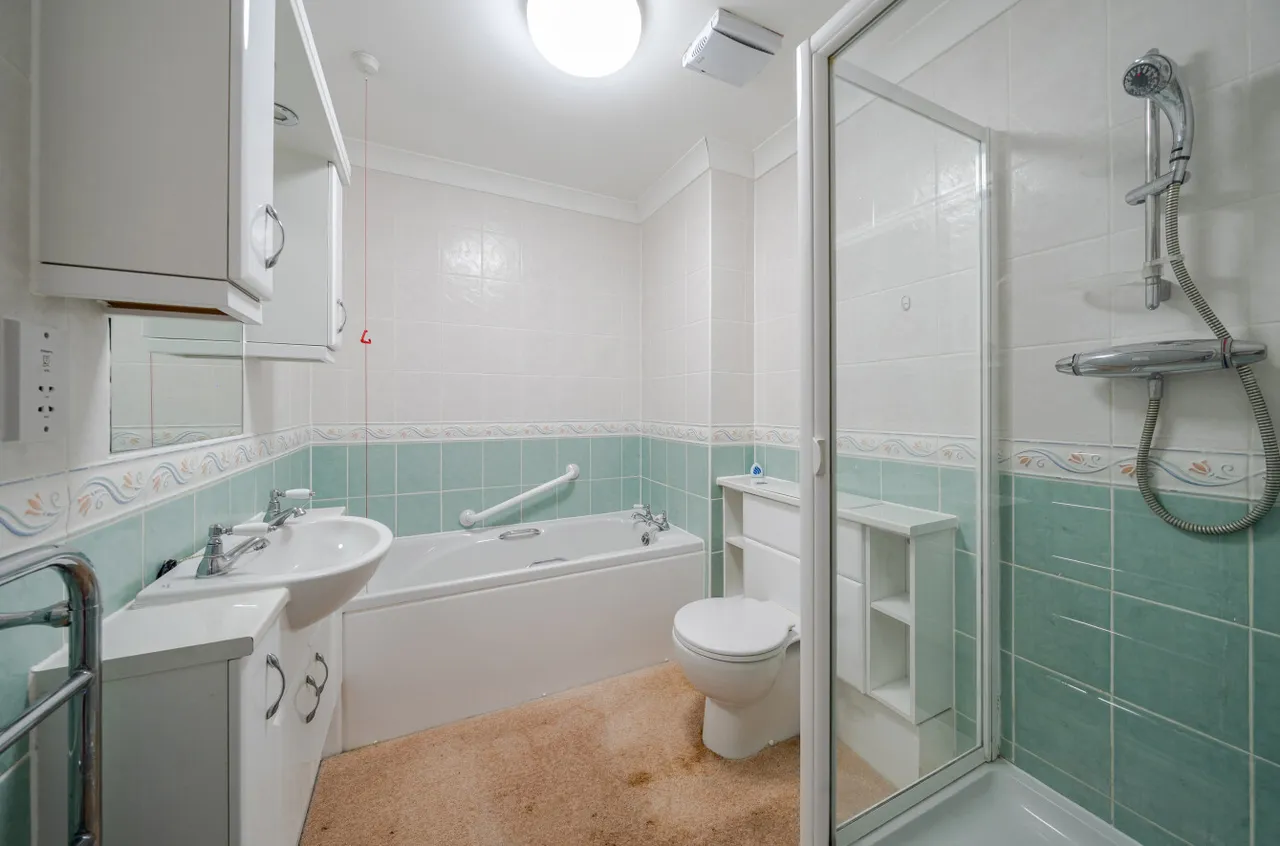 Branksomewood Road, Fleet, GU51, photo 6