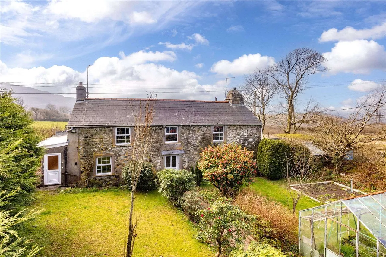 3 bed house for sale — Coldvreath, Roche, St. Austell, Cornwall, PL26 8LS