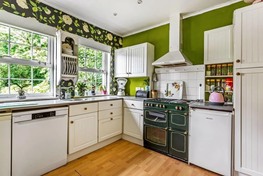 Horsham Road, Dorking, RH4, photo 23