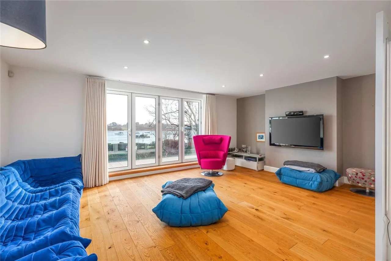 Oyster Quay, High Street, Hamble, Southampton, SO31 4BQ, photo 4