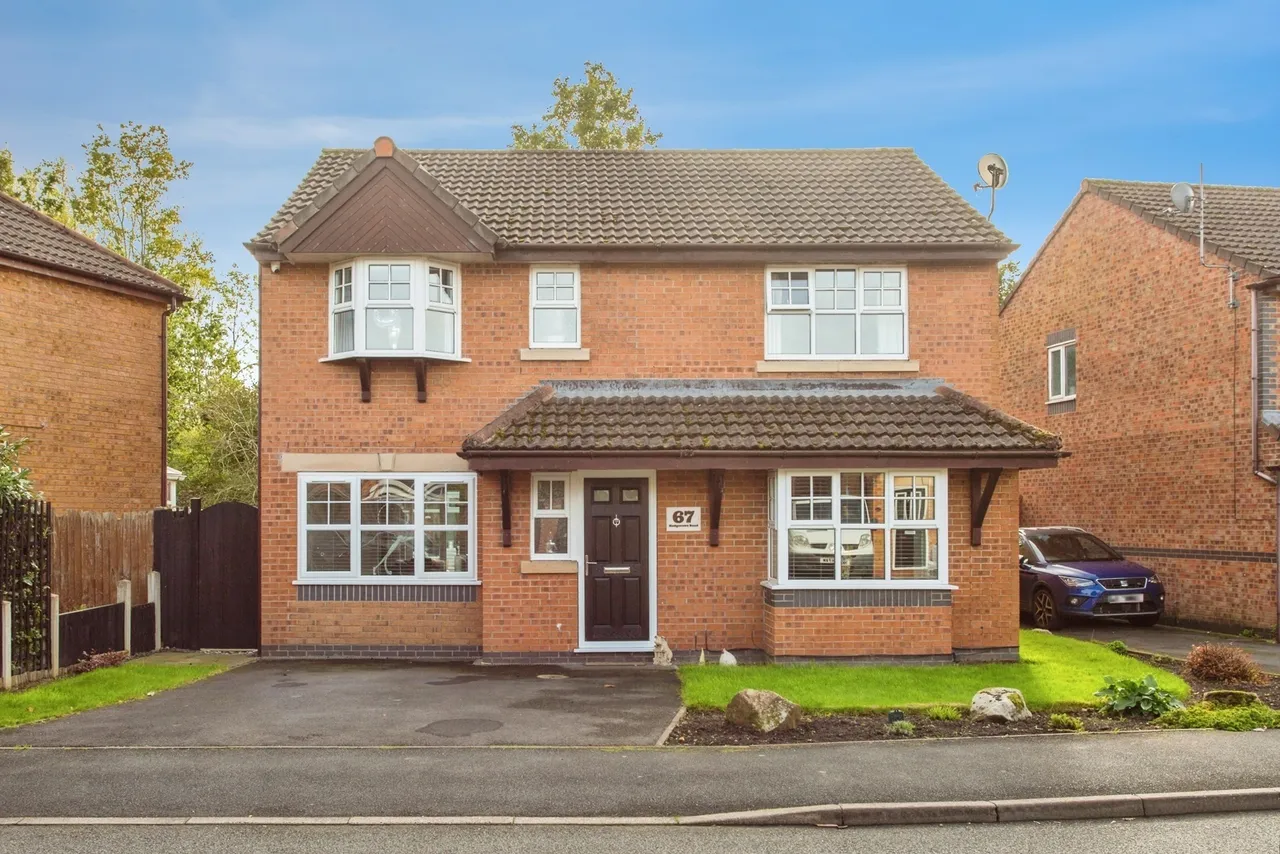 4 bed house for sale, Hedgerows Road, Leyland, PR26