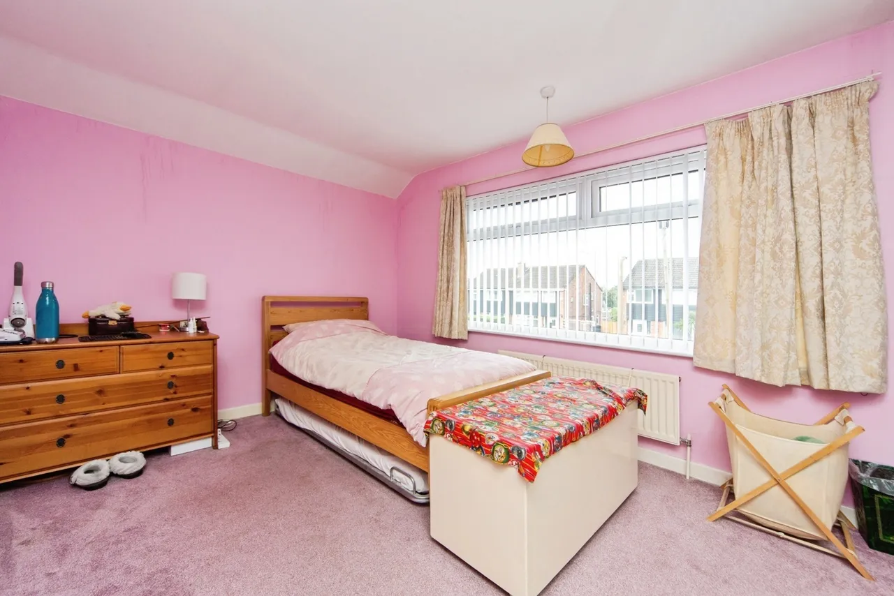 Lyndale Avenue, Eastham, CH62, photo 16