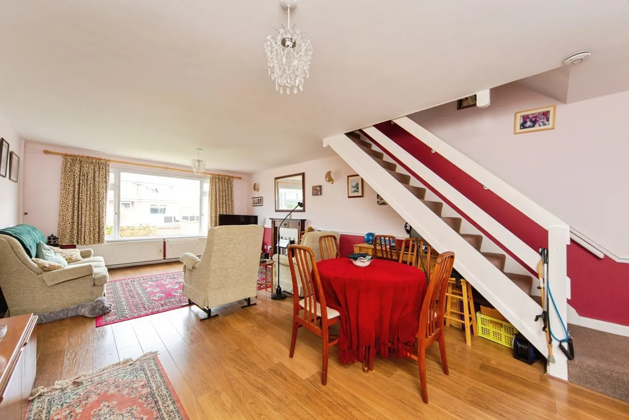 Lyndale Avenue, Eastham, CH62, photo 9