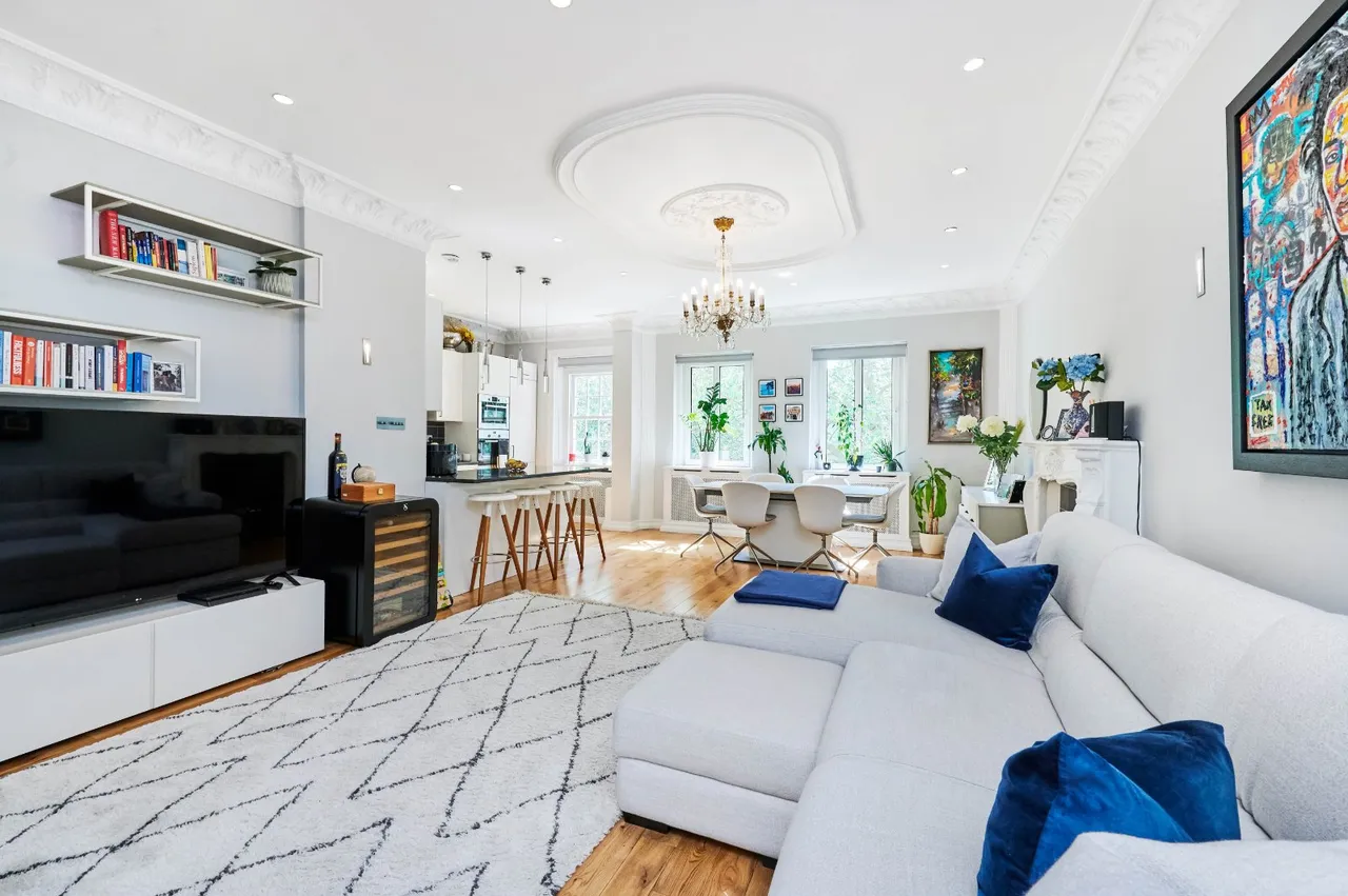 2 bed flat for sale, Westbourne Terrace, Bayswater, W2