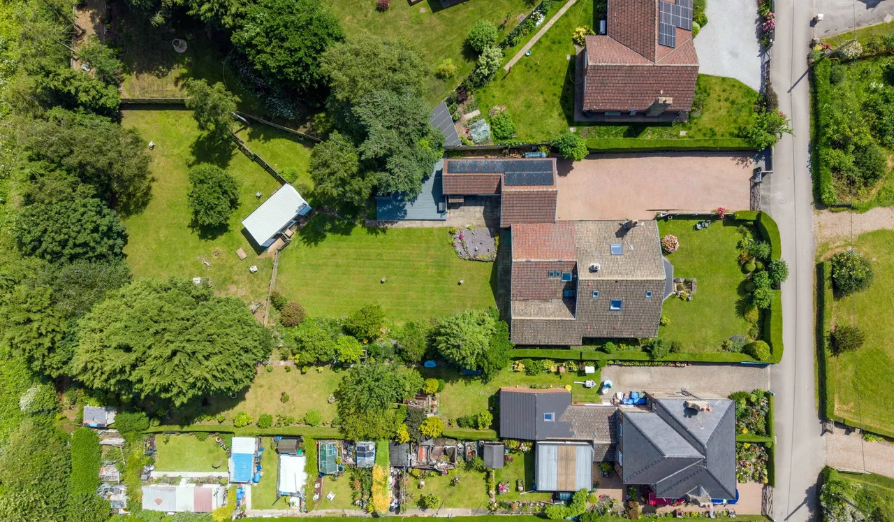 New Village Road, Little Weighton, photo 41
