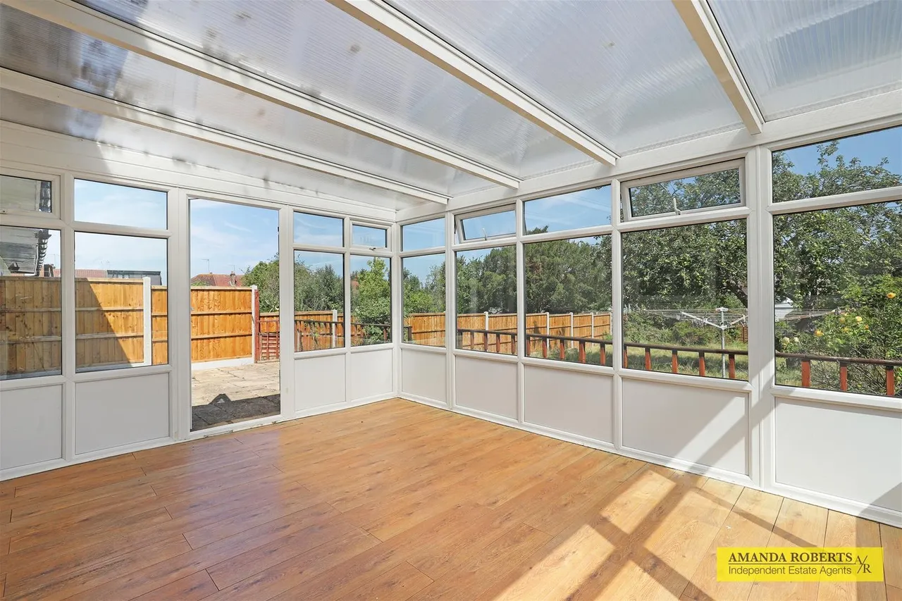 Margaret Avenue, Chingford, photo 11
