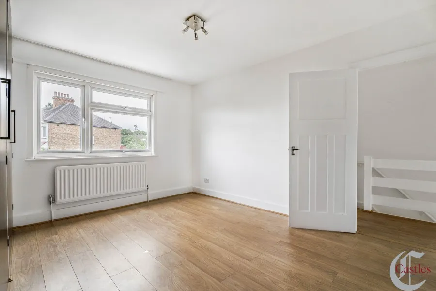 Lister Gardens, Edmonton, N18, photo 24
