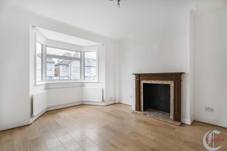 Lister Gardens, Edmonton, N18, photo 19