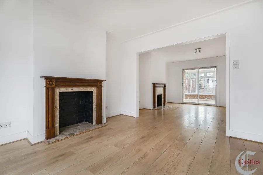 Lister Gardens, Edmonton, N18, photo 22