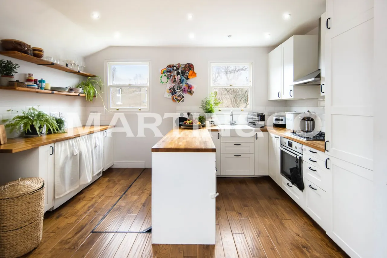 Newport Road, Leyton, photo 9