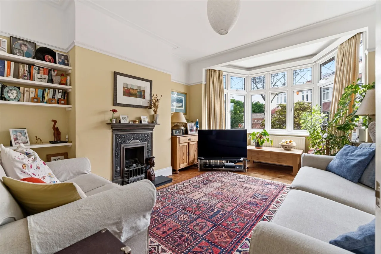 Ryecroft Avenue, Twickenham, TW2 6HR, photo 3