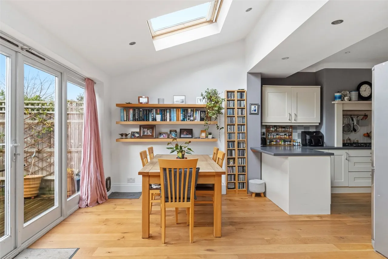 Ryecroft Avenue, Twickenham, TW2 6HR, photo 4