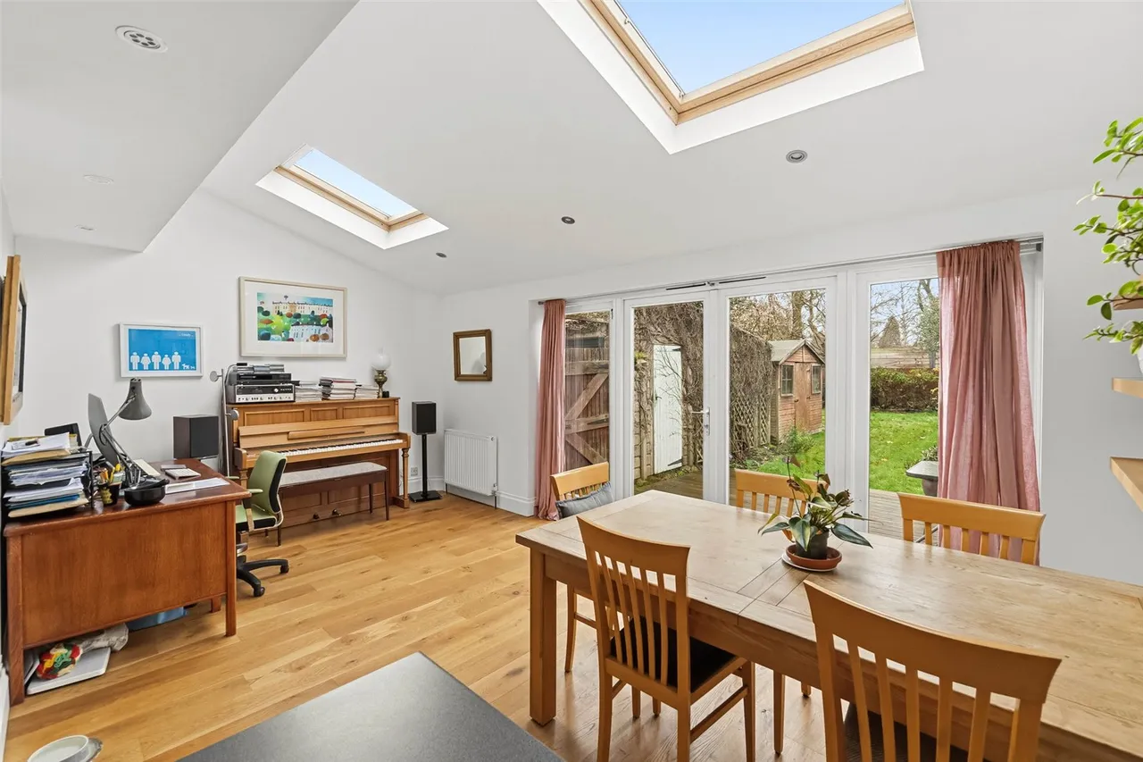 Ryecroft Avenue, Twickenham, TW2 6HR, photo 5