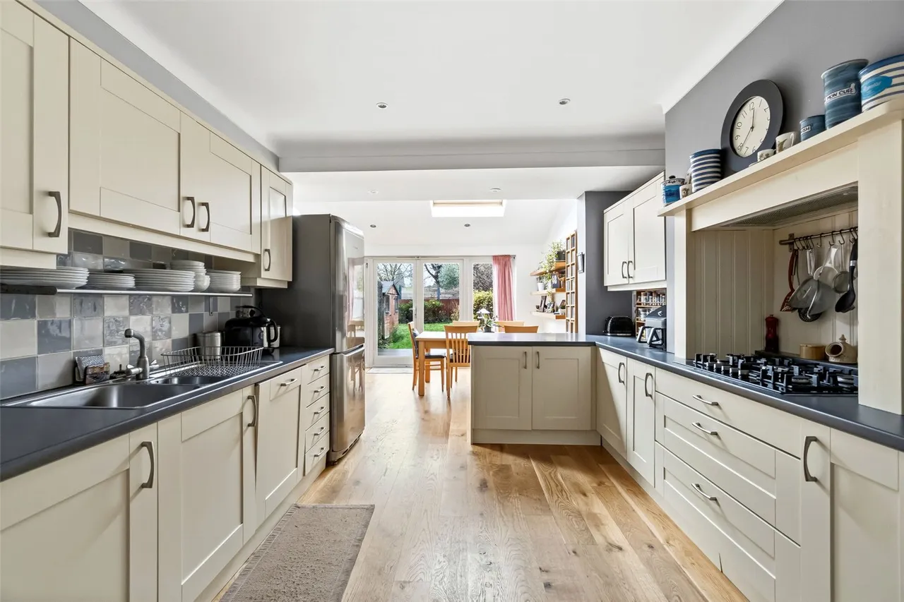 Ryecroft Avenue, Twickenham, TW2 6HR, photo 6