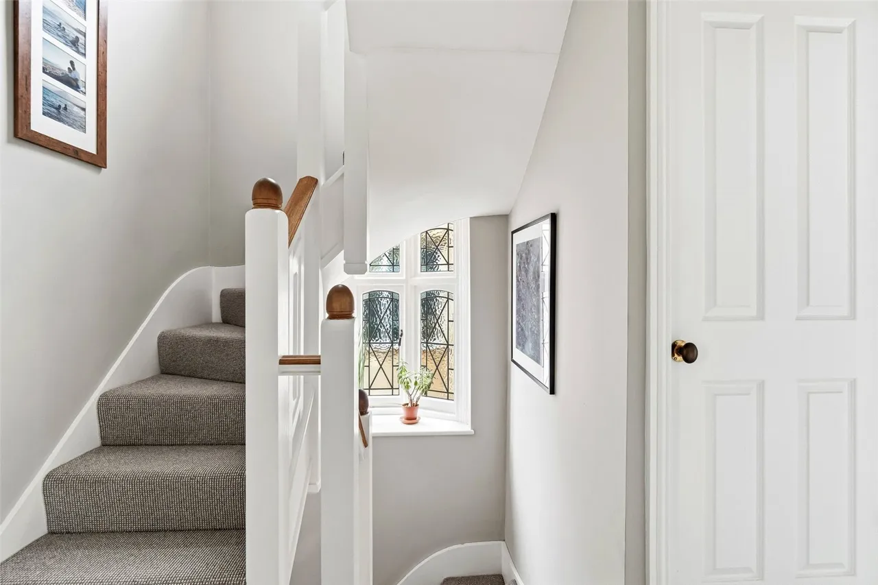 Ryecroft Avenue, Twickenham, TW2 6HR, photo 7