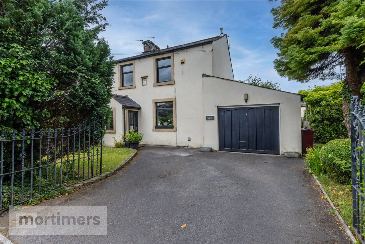 3 bed house for sale, Henthorn Road, Clitheroe, BB7