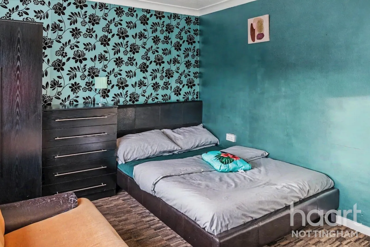 Courtenay Gardens, St Ann's, NG3, photo 6