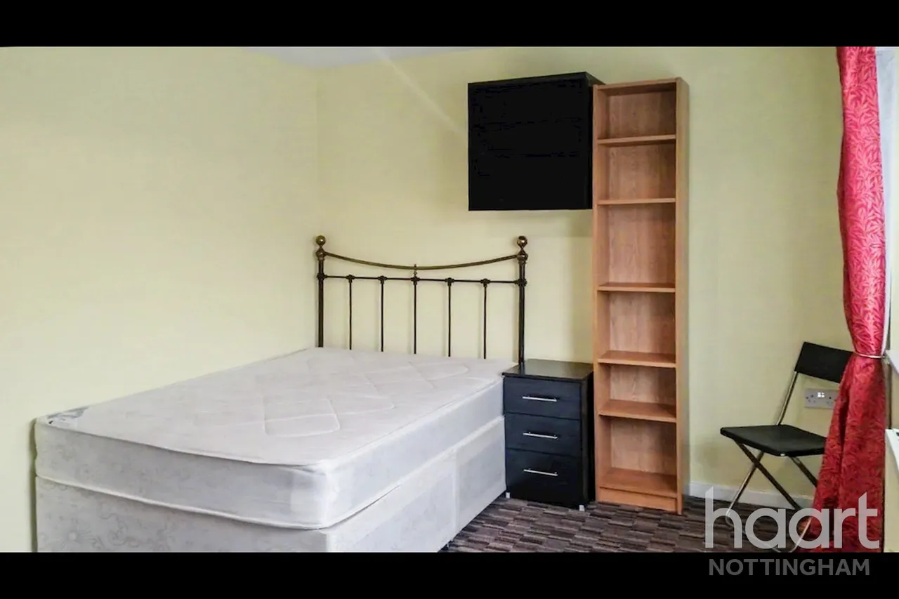 Courtenay Gardens, St Ann's, NG3, photo 8