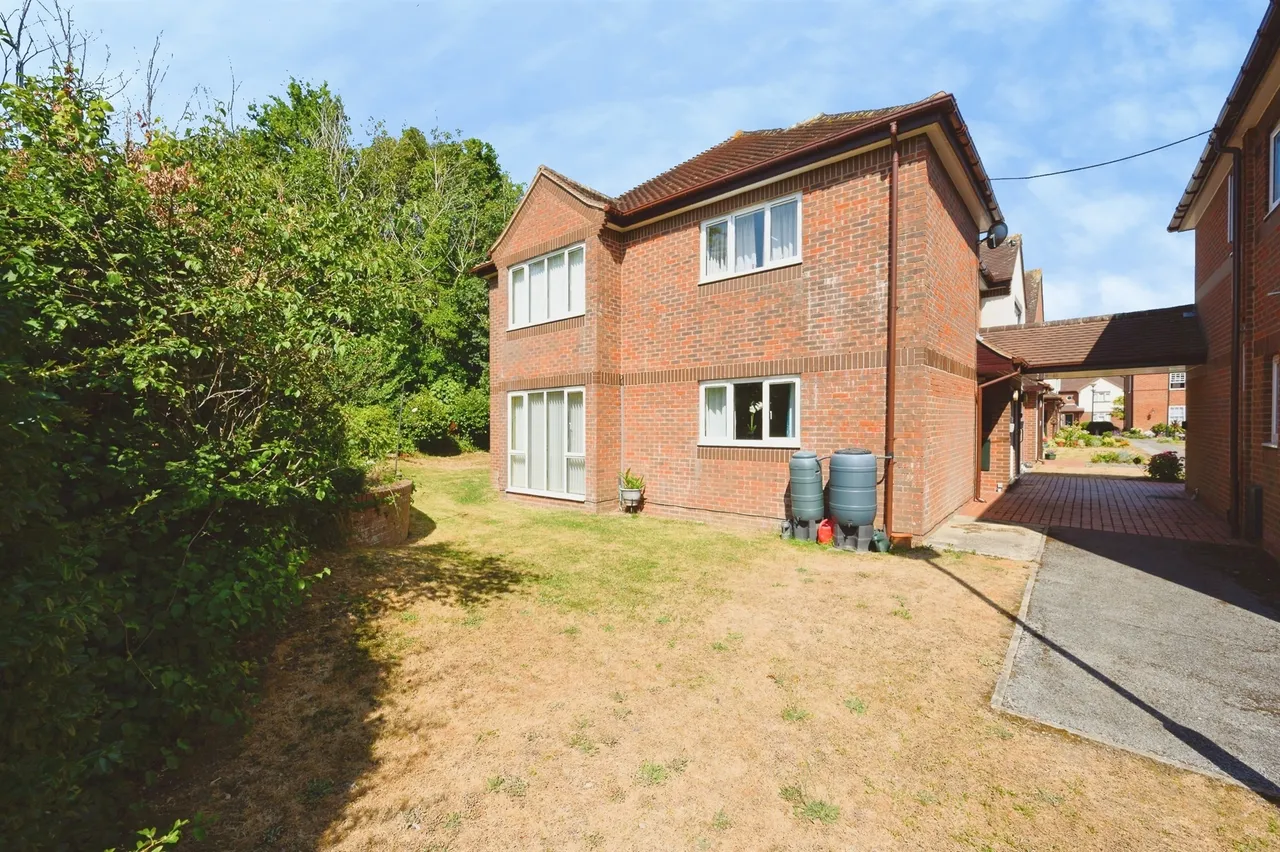 Northwood Square, Fareham, PO16, photo 20