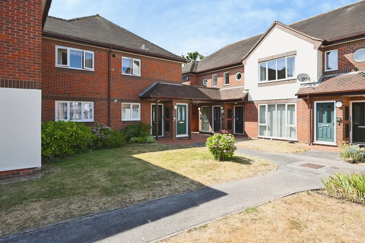 Northwood Square, Fareham, PO16, photo 19