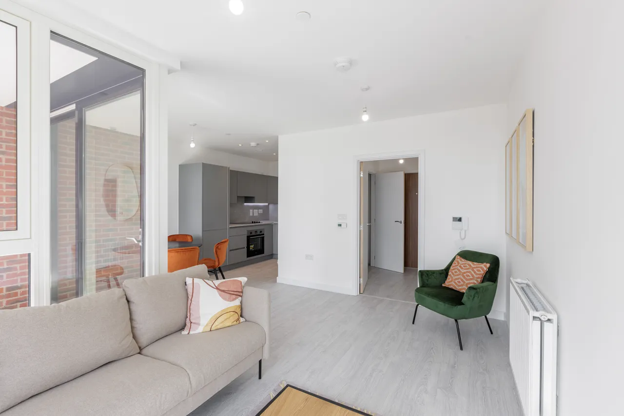 Shearwater Drive, NW9, photo 6