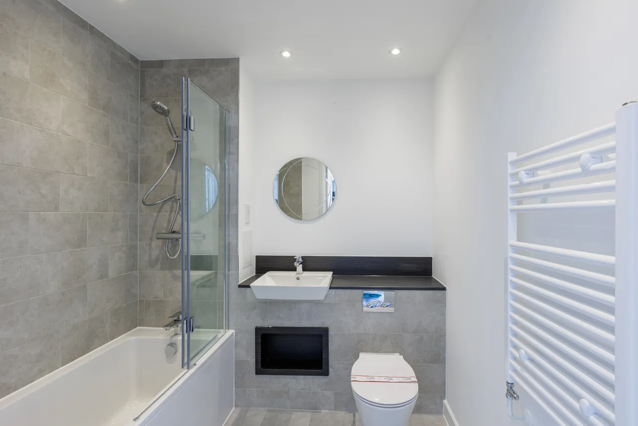 Shearwater Drive, NW9, photo 4