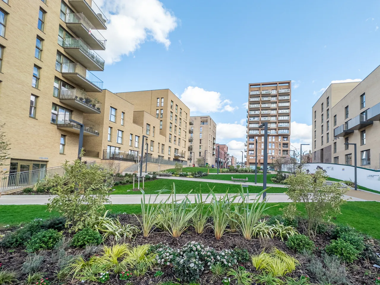 Shearwater Drive, NW9, photo 7