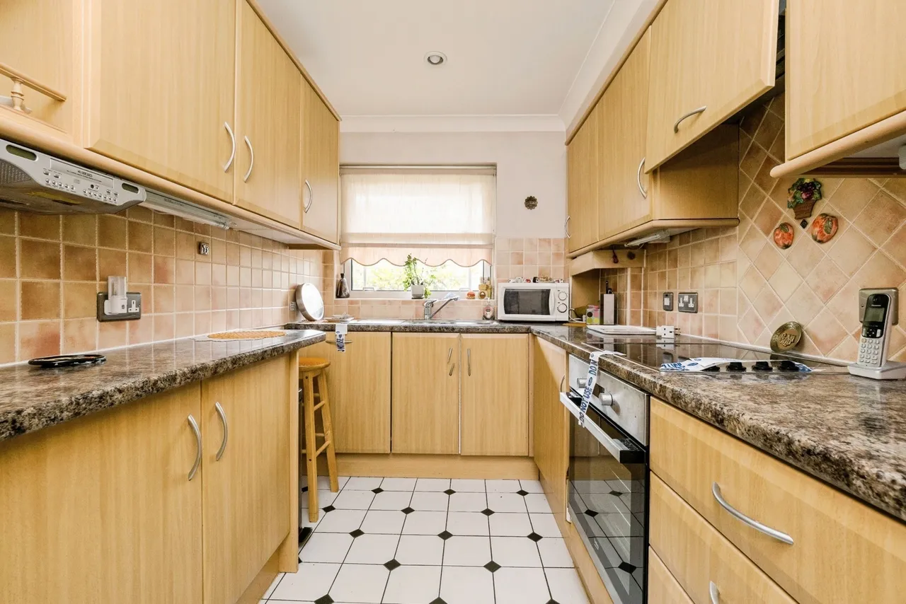Sunset Avenue, Woodford Green, IG8, photo 5