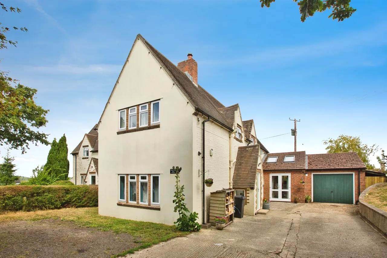 4 bed house for sale — ,, Crewkerne