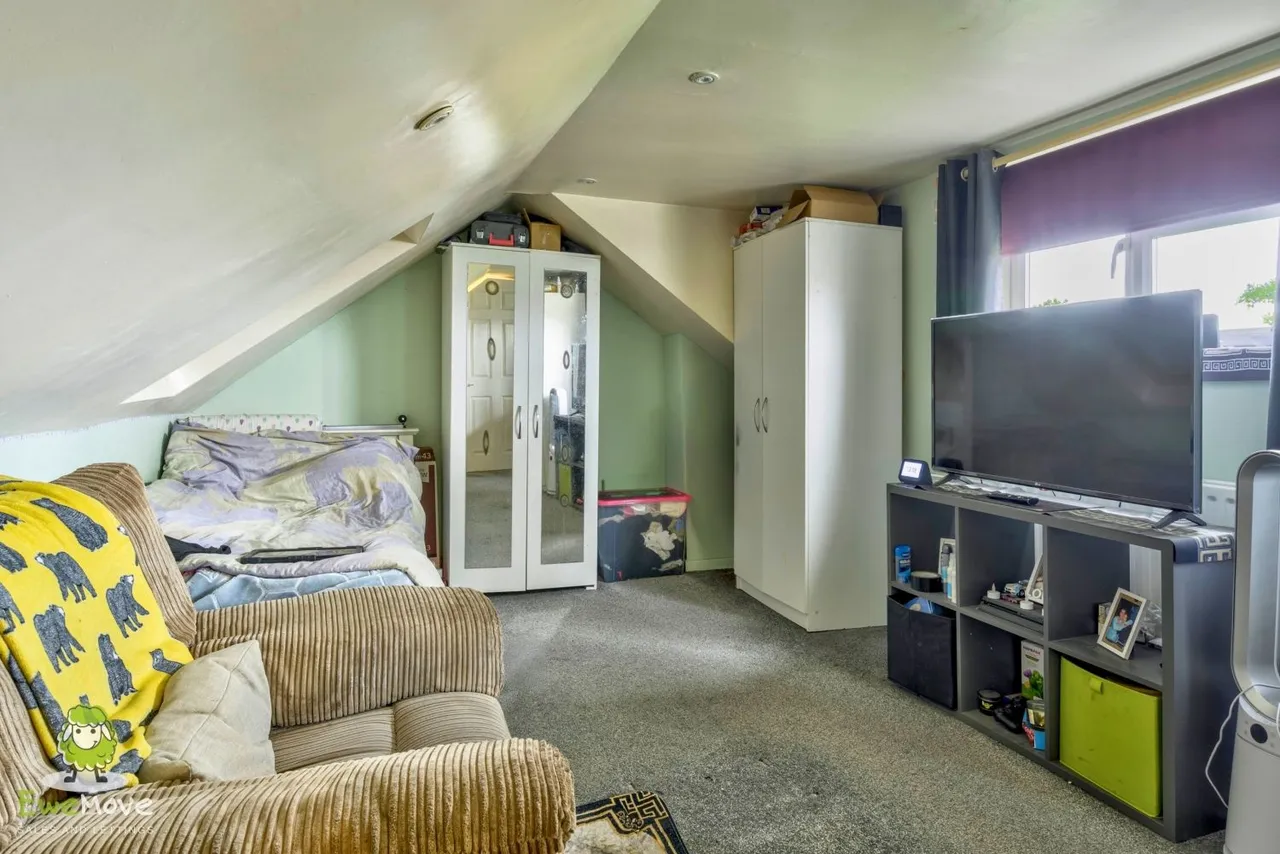 Dukes Close, Swindon, SN2, photo 16