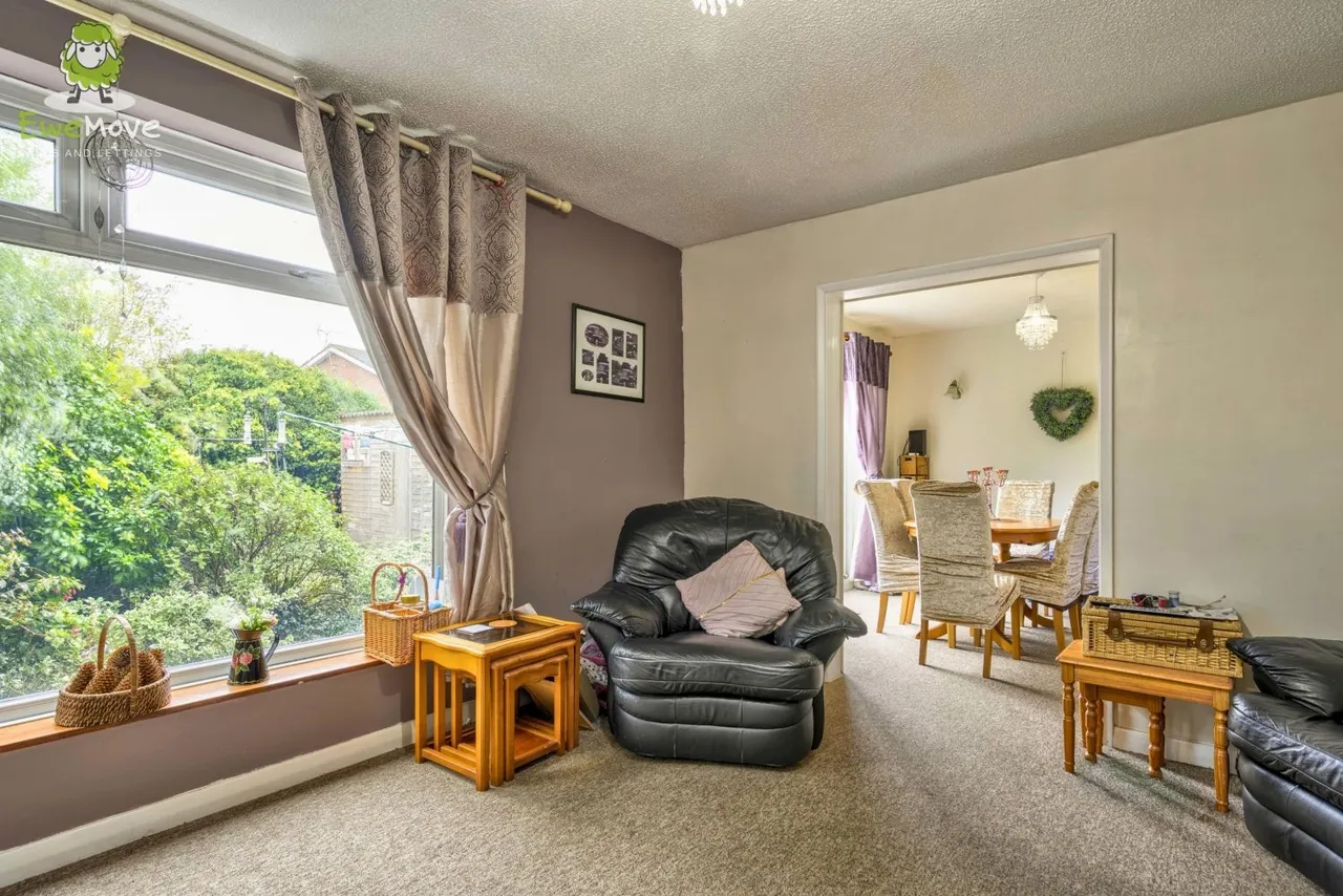 Dukes Close, Swindon, SN2, photo 5