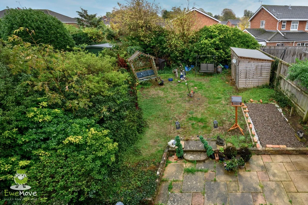 Dukes Close, Swindon, SN2, photo 14