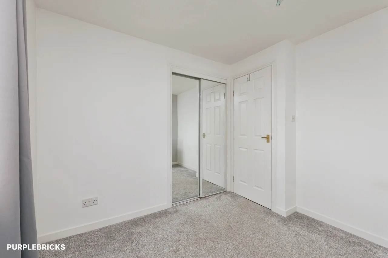 Neistpoint Drive, Glasgow, G33, photo 13