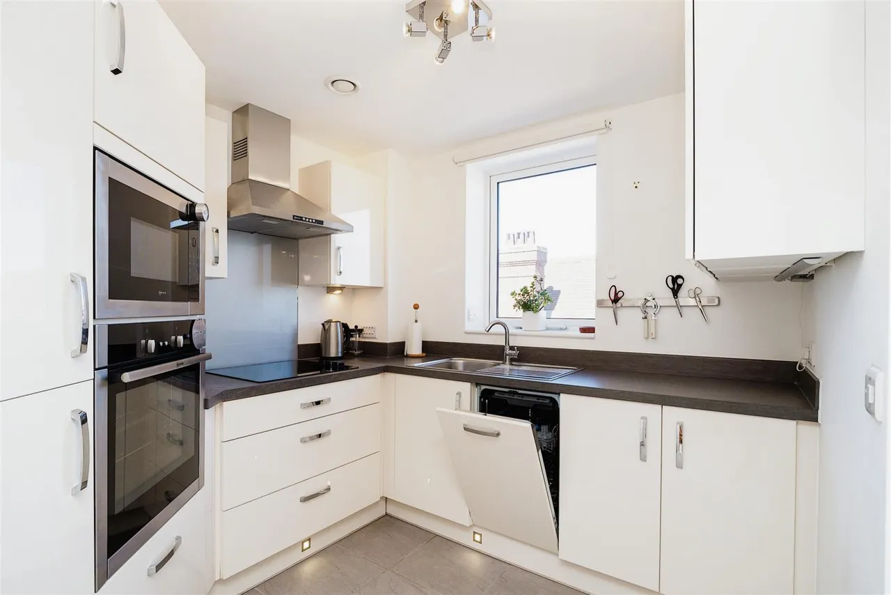 St. Johns Road, Tunbridge Wells, TN4, photo 2