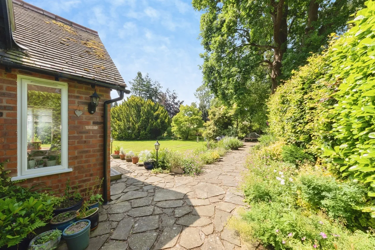 Warwick Road, Solihull, B91, photo 24