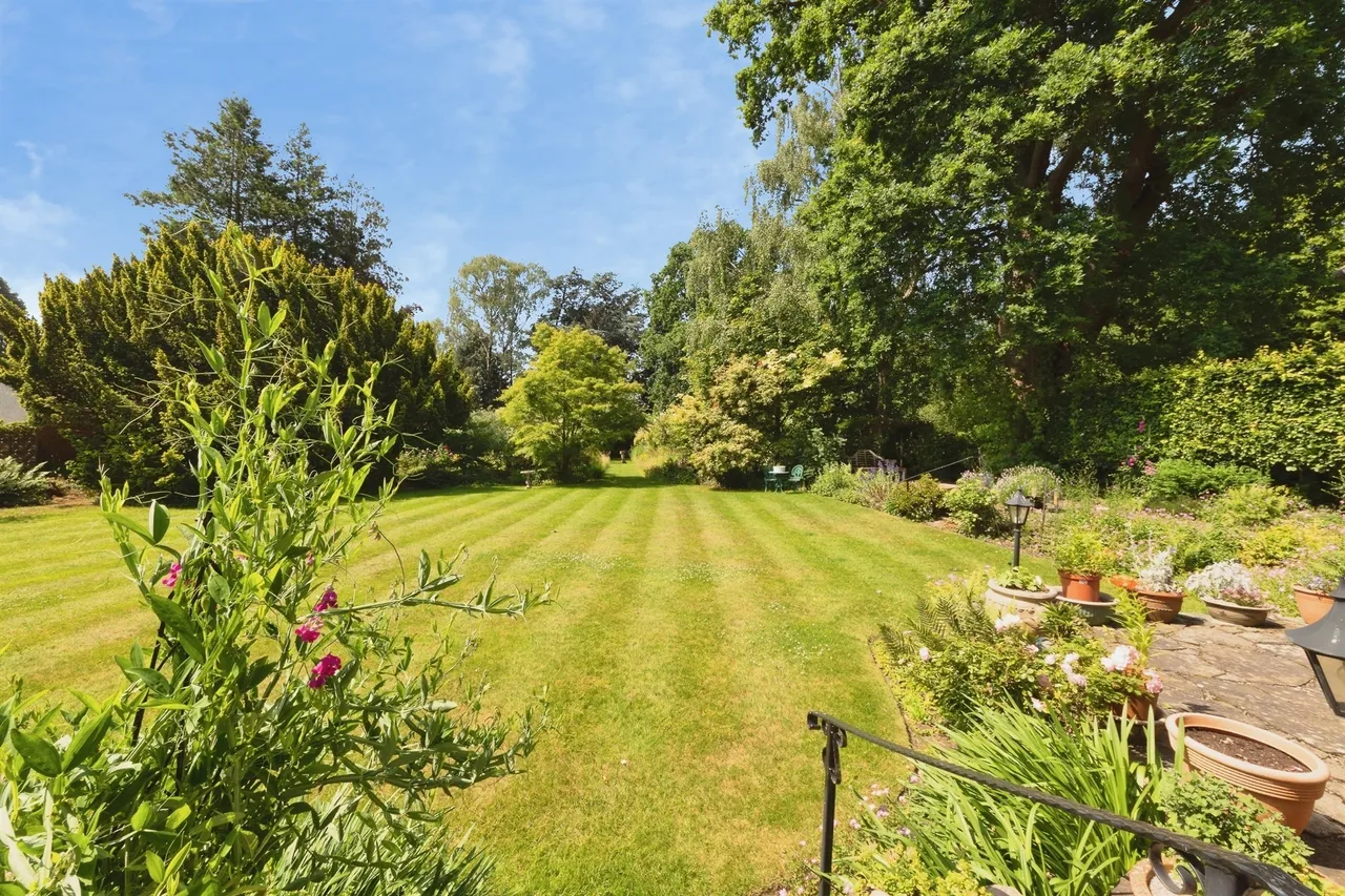 Warwick Road, Solihull, B91, photo 25