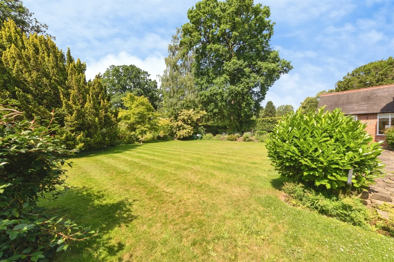Warwick Road, Solihull, B91, photo 26