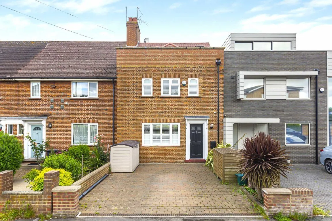 4 bed property for sale, Kings Terrace, TW7