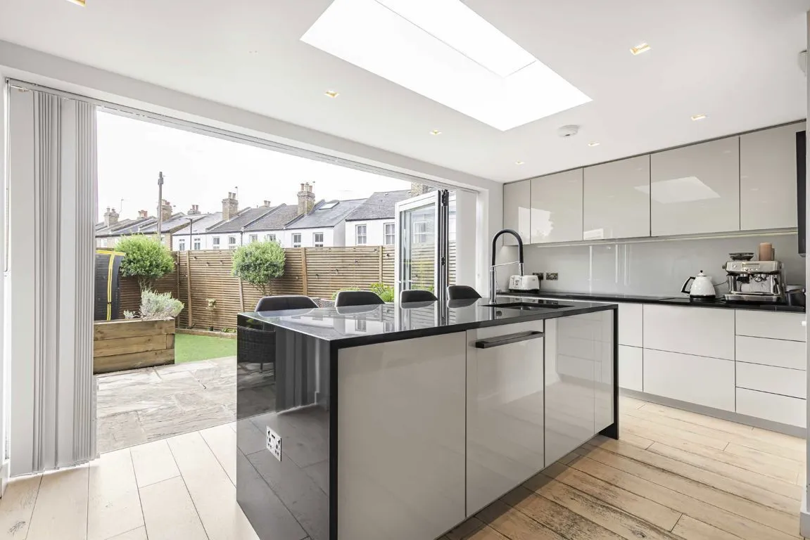 Kings Terrace, TW7, photo 4