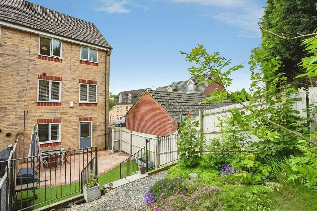 Moorhen Way, Packmoor, ST7, photo 19