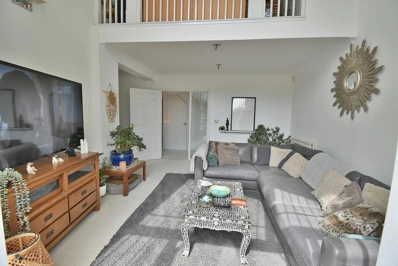 Longham Court, BH22, photo 4