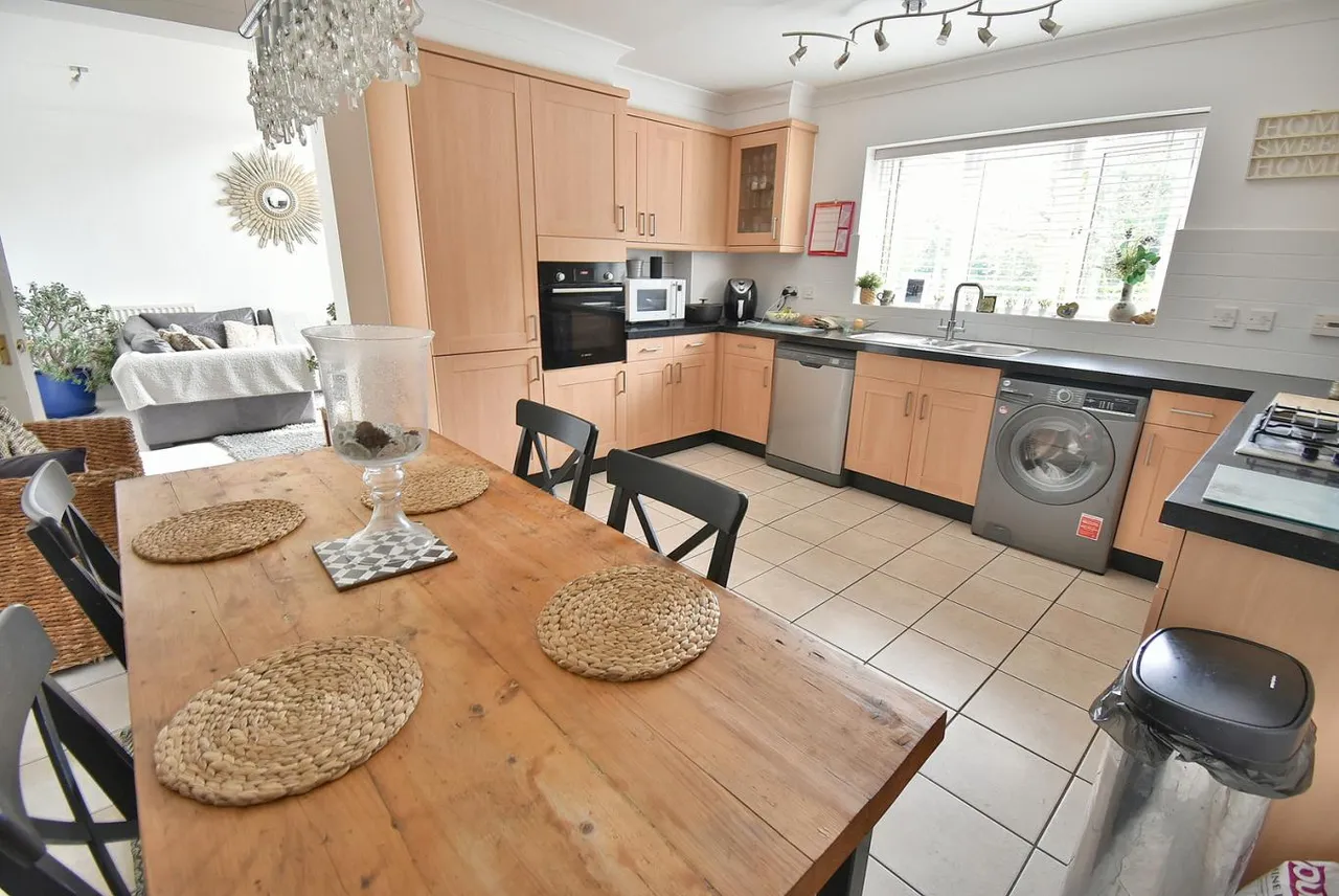 Longham Court, BH22, photo 6