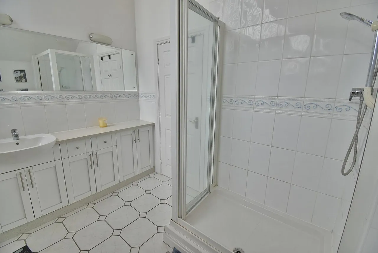 Longham Court, BH22, photo 14