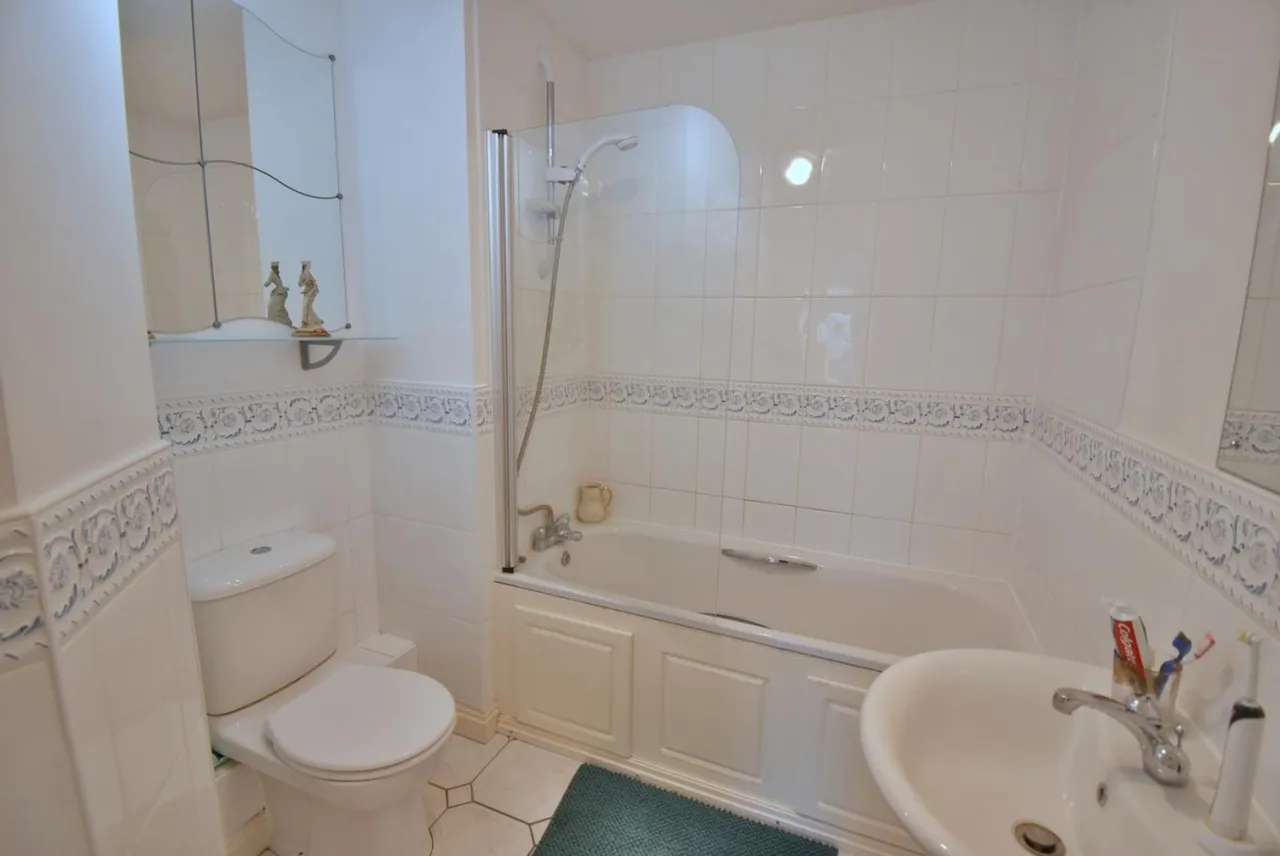 Longham Court, BH22, photo 8