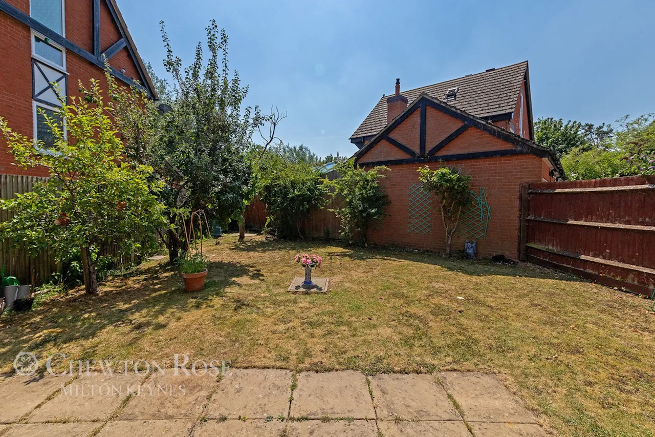 Wedgwood Avenue, Milton Blakelands, photo 29