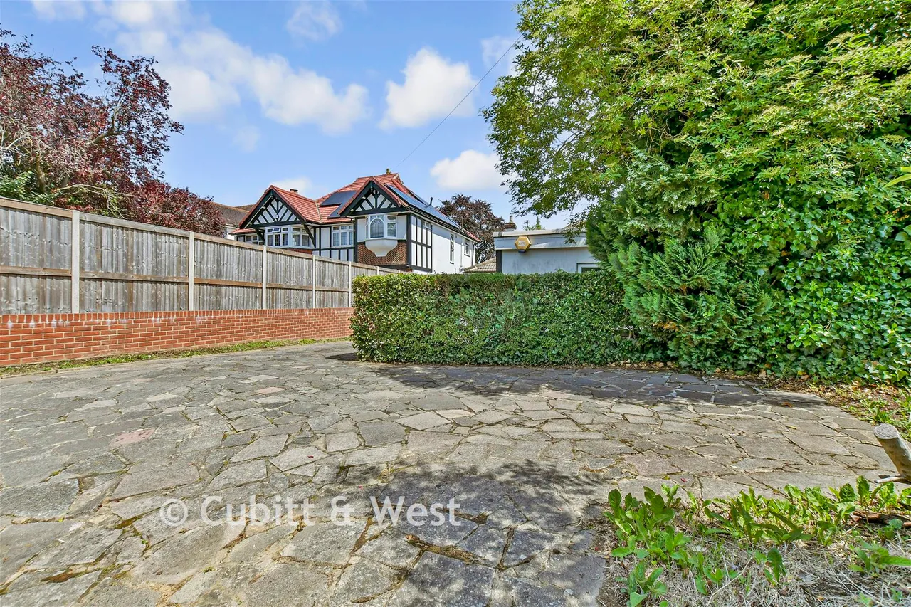 Smitham Bottom Lane, Purley, CR8, photo 4