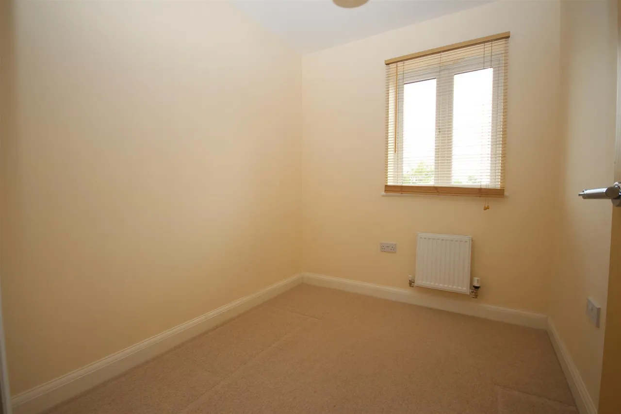 Pavilions Close, Brixham, photo 9