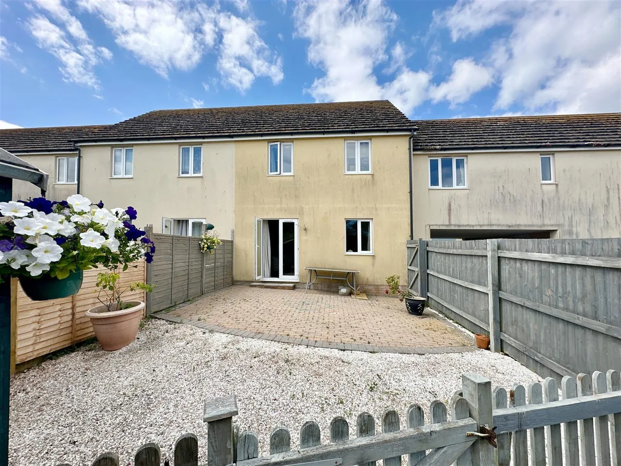 Pavilions Close, Brixham, photo 4